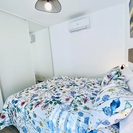 South Corner * أذيخي