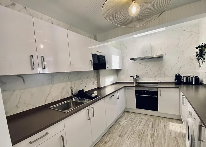 Nyaraló South Corner